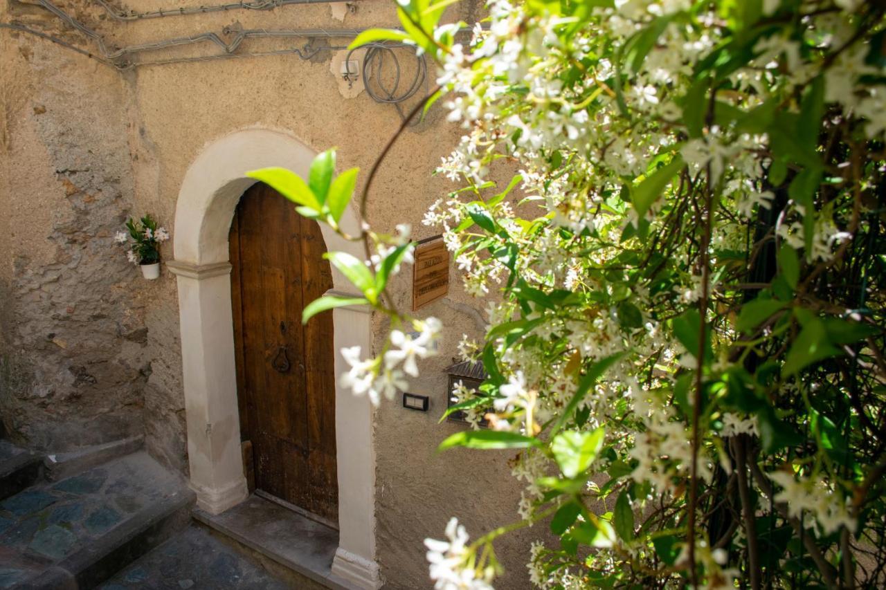 Palazzo Del Diplomatico Belmonte Calabro Exterior foto