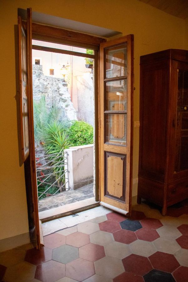Palazzo Del Diplomatico Belmonte Calabro Exterior foto